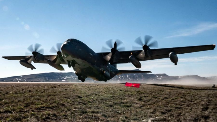 Nhận diện vũ khí: Máy bay MC-130J của Mỹ “gãy cánh” ở Iran có gì đặc biệt?

